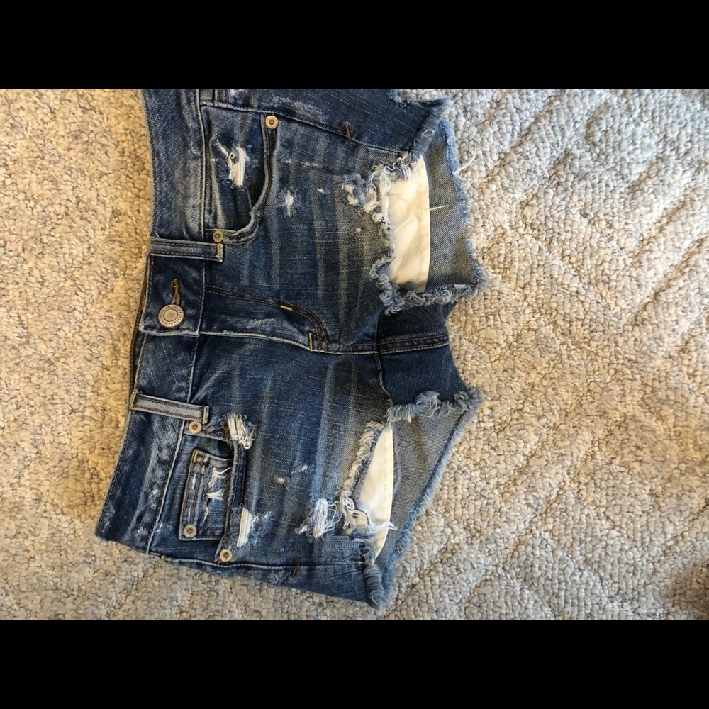 Low rise denim shorts